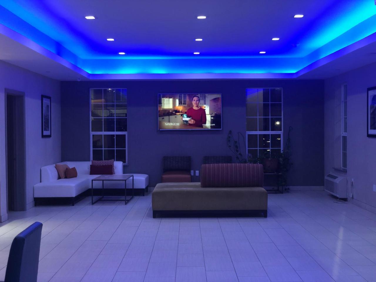 Catoosa Inn & Suites Экстерьер фото